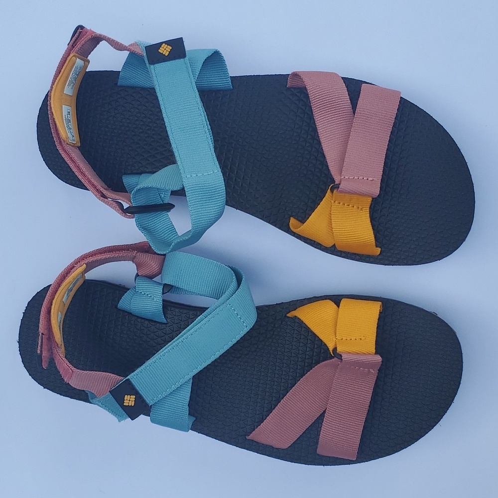 Women's Columbia Alava style sandals size 9
